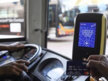 Ministerio de Transporte y gremios del sector no logran acuerdo sobre pago electrónico en transporte público