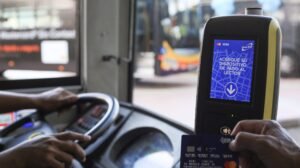 Ministerio de Transporte y gremios del sector no logran acuerdo sobre pago electrónico en transporte público