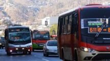 Ministro de Transportes anuncia que no habrá micros nuevas en el Gran Valparaíso en 2025 y admite falta de fis
