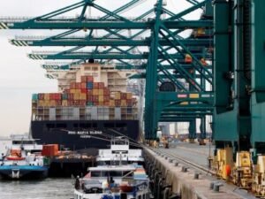 Puerto de Amberes registra caída del 4 % en transporte de mercancías durante el primer trimestre de 2025