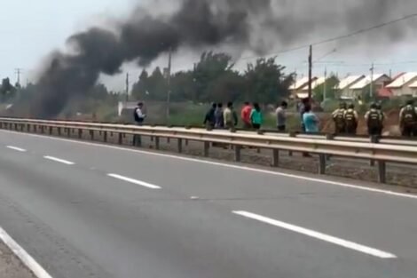 Transportistas de Carga Condenan los Ataques y Barricadas en la Ruta 5