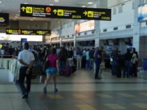 El tráfico aéreo de pasajeros en Chile crece un 13% en abril, impulsado por los vuelos internacionales