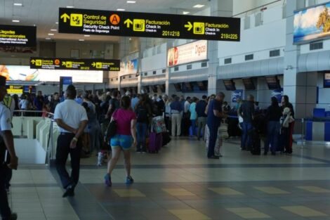 El tráfico aéreo de pasajeros en Chile crece un 13% en abril, impulsado por los vuelos internacionales