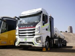 Movener y SQM impulsan la revolución del transporte híbrido en carretera en Chile