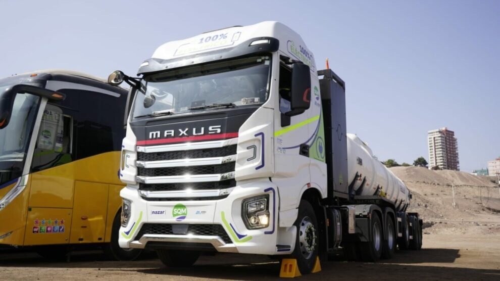 Movener y SQM impulsan la revolución del transporte híbrido en carretera en Chile