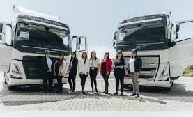 Volvo Chile impulsa nueva edición de “Iron Women Más Conductoras” en la RM para capacitar a más mujeres en transporte de carga