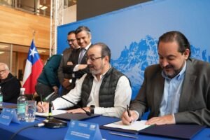 Gobierno de Aysén y Tabsa avanzan en diálogo para mejorar la conectividad nacional