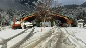 Paso Samoré restringido al transporte de carga