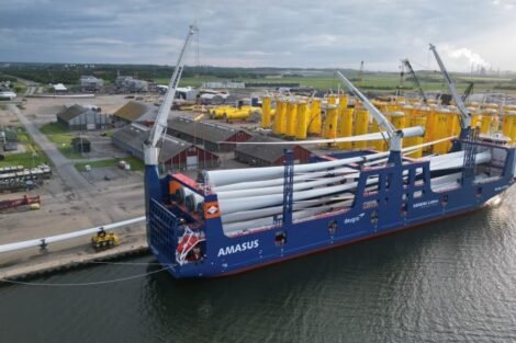 Buque Ro-Ro de Deugro inicia operaciones con carga de proyecto rumbo a EE.UU.