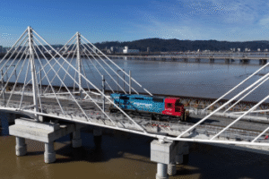 Nuevo puente ferroviario sobre el Biobío impulsa la logística de carga y beneficia a Fepasa