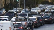 Estos son los vehículos con prohibición de circulación en Santiago este 4 de julio