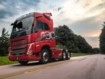 Volvo FH celebra 30 años revolucionando el transporte pesado y presenta edición especial en Chile
