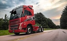 Volvo FH celebra 30 años revolucionando el transporte pesado y presenta edición especial en Chile