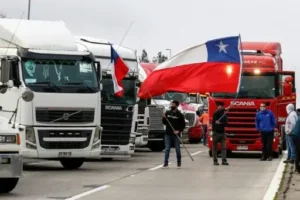 Transportistas bosnios bloquean el tránsito de mercancías en todo el país