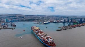 Transportistas alertan sobre crisis logística en el puerto de San Antonio