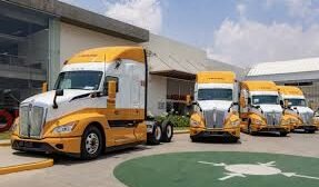 Kenworth refuerza su liderazgo con la entrega de camiones T680 Next Gen a TIEX y Transportes Rosa Carmona