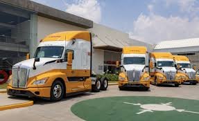 Kenworth refuerza su liderazgo con la entrega de camiones T680 Next Gen a TIEX y Transportes Rosa Carmona