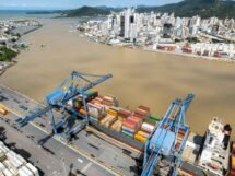 Paralización portuaria en Valparaíso genera fuerte impacto en el comercio exterior