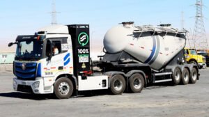 Ministro Hales presenta tractocamiones 100% eléctricos para transporte interno de graneles