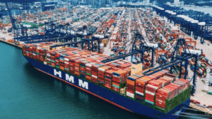 Líneas navieras enfrentan presión por caída de tarifas y sobrecapacidad