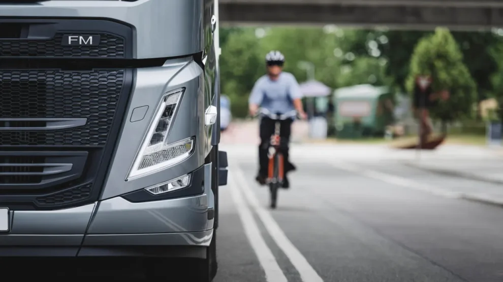 Volvo Trucks refuerza su liderazgo en seguridad con más modelos certificados con 5 estrellas Euro NCAP