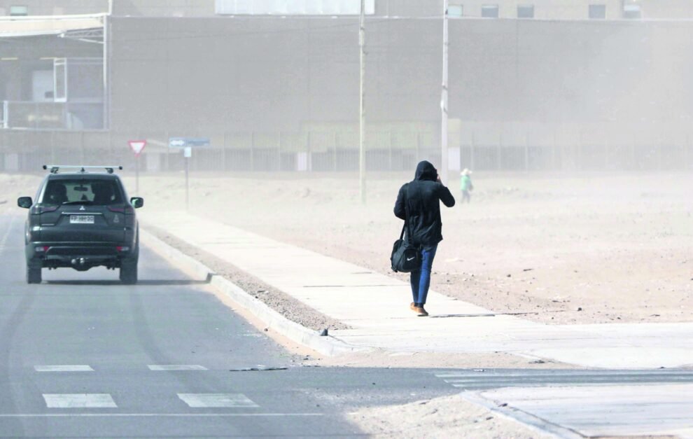 Cierre del paso fronterizo Jama para transporte de carga por fuertes vientos en Antofagasta
